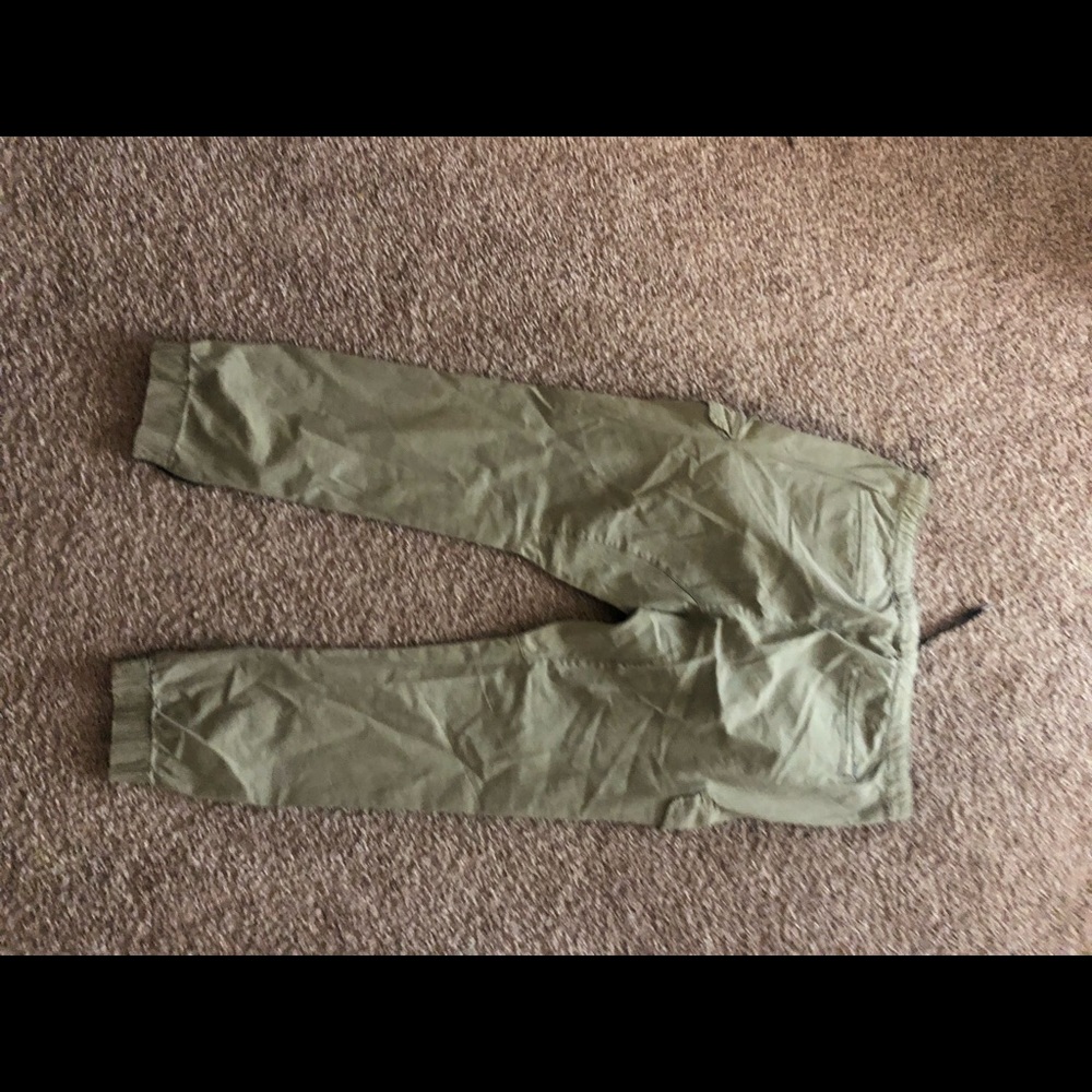 Bull head joggers